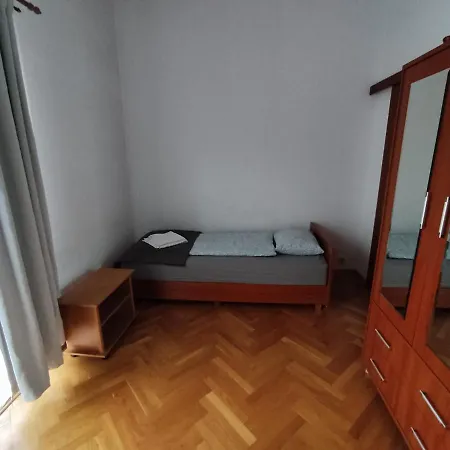 Classic Metro Kabaty Apartamento *