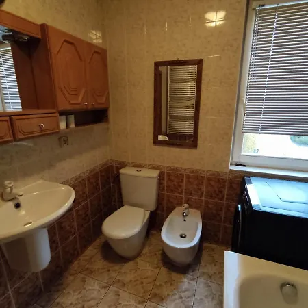 Classic Metro Kabaty شقة وارسو