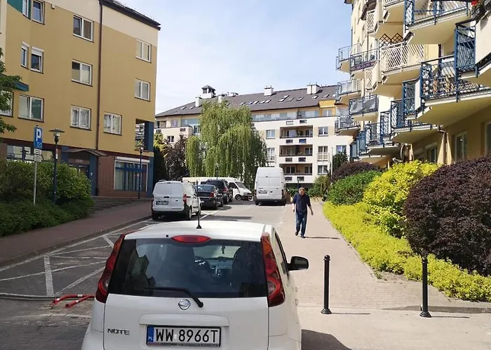 Classic Metro Kabaty * 바르샤바